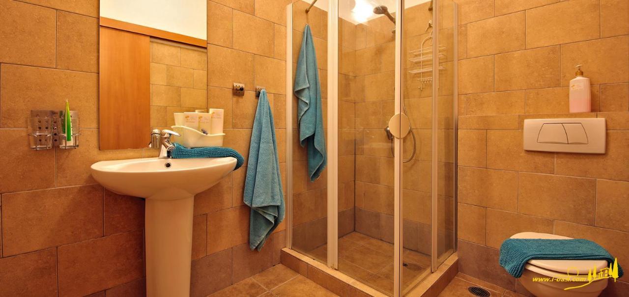 Aparthotel Oasis By The Sea Chiliadou  Zewnętrze zdjęcie