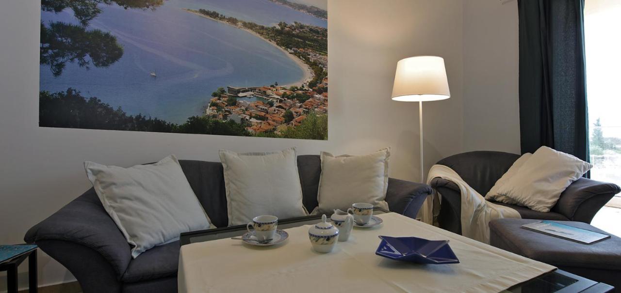 Aparthotel Oasis By The Sea Chiliadou  Zewnętrze zdjęcie
