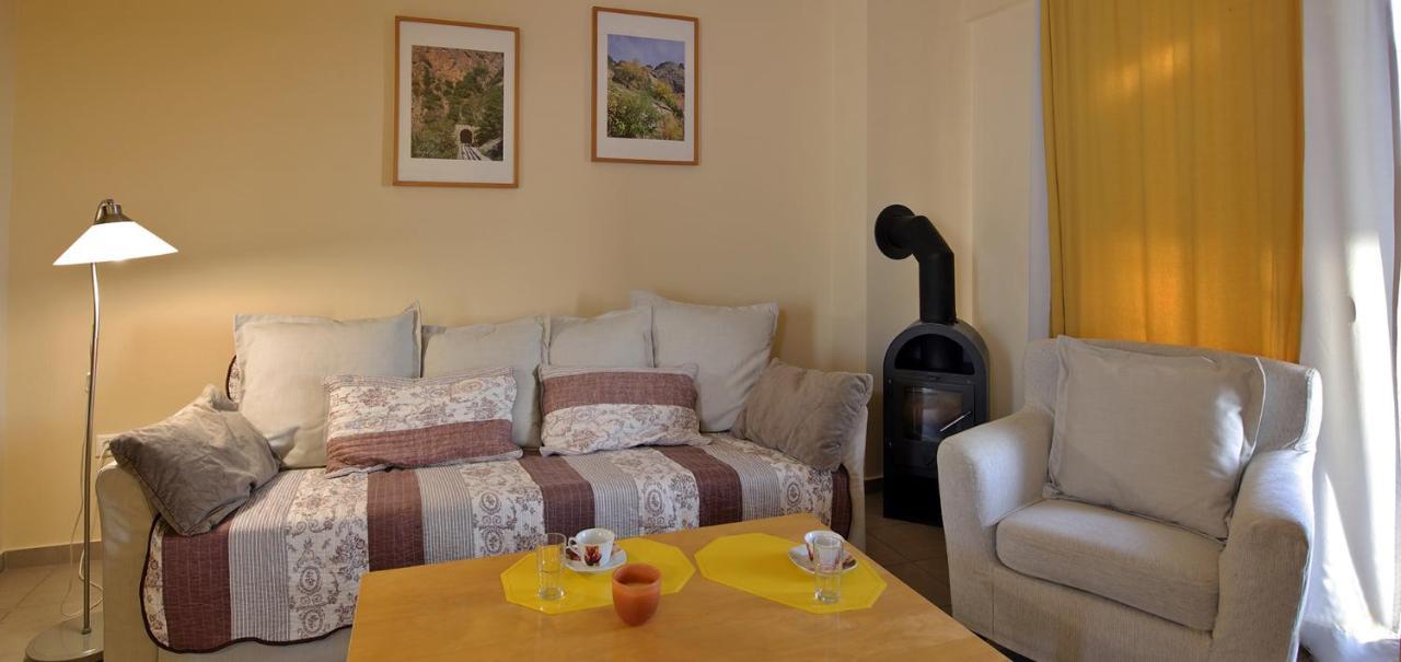 Aparthotel Oasis By The Sea Chiliadou  Zewnętrze zdjęcie