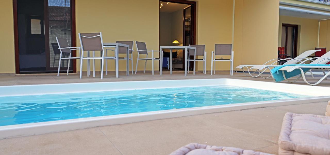 Aparthotel Oasis By The Sea Chiliadou  Zewnętrze zdjęcie